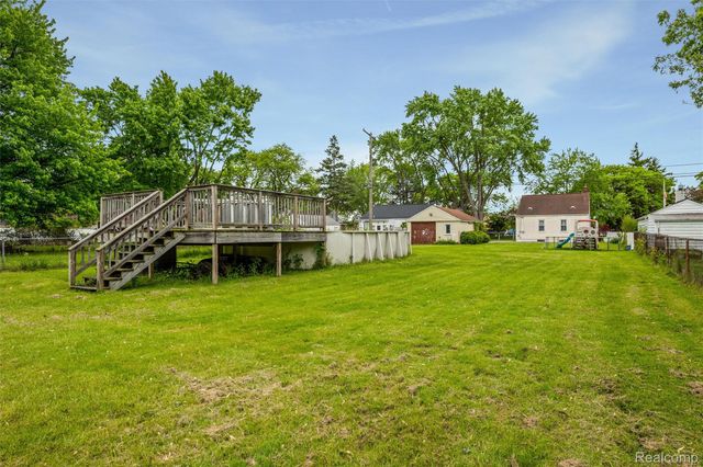 8181 Vermont Avenue, Warren, MI 48093