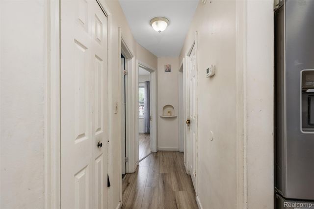 8181 Vermont Avenue, Warren, MI 48093