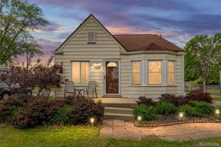 8181 Vermont Avenue, Warren, MI 48093