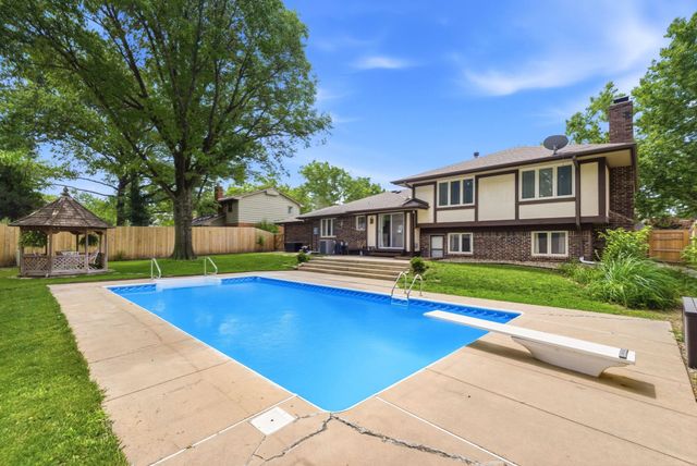 8300 E Brookhollow, Wichita, KS 67206