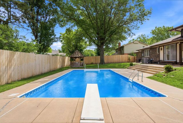 8300 E Brookhollow, Wichita, KS 67206