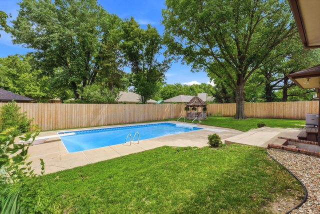 8300 E Brookhollow, Wichita, KS 67206