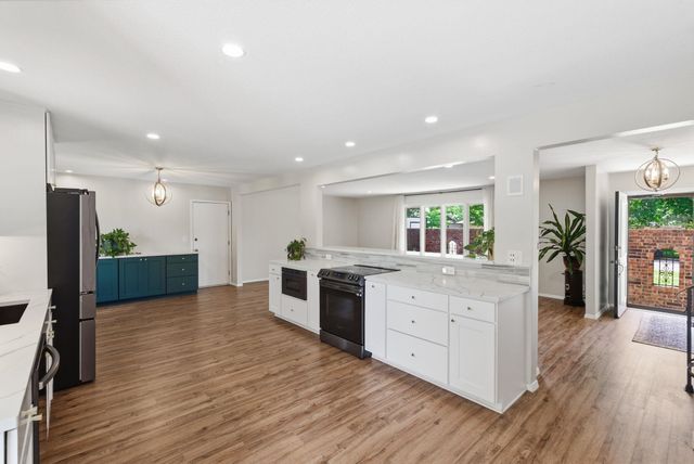 8300 E Brookhollow, Wichita, KS 67206