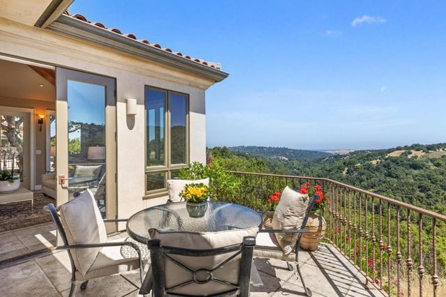 7 Redberry, Portola Valley, CA 94028