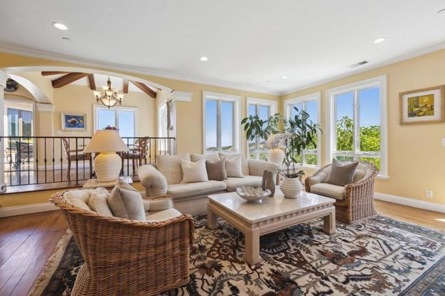 7 Redberry, Portola Valley, CA 94028