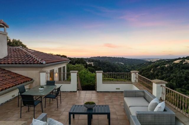 7 Redberry, Portola Valley, CA 94028