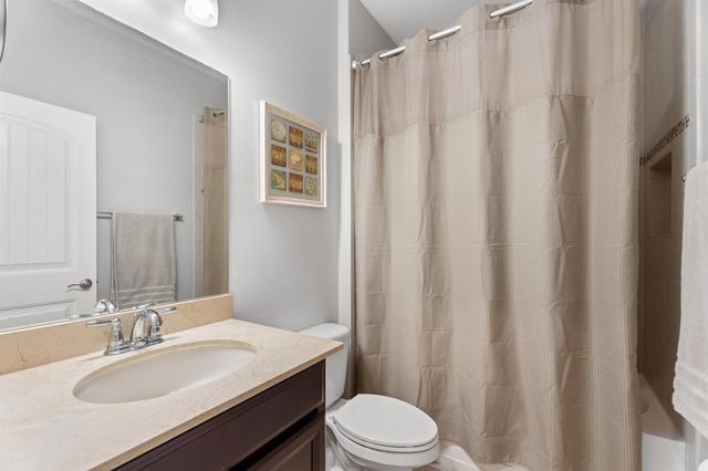 445 NW Sunflower Place, Jensen Beach, FL 34957