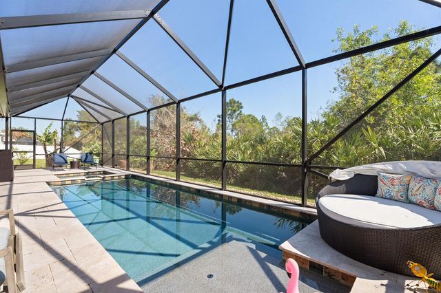 445 NW Sunflower Place, Jensen Beach, FL 34957
