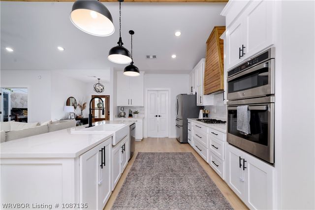 2323 S Coker Street, Greenwood, AR 72936