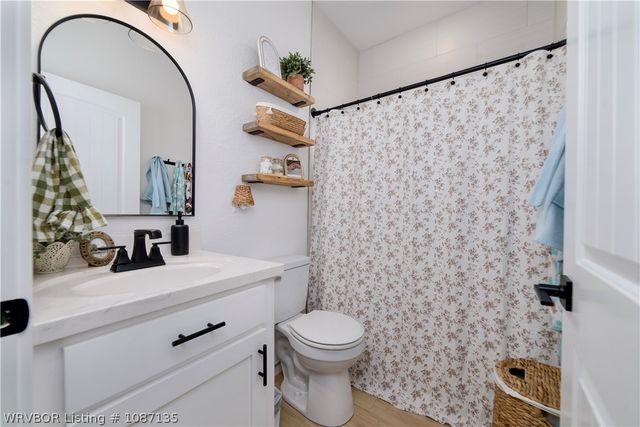 2323 S Coker Street, Greenwood, AR 72936