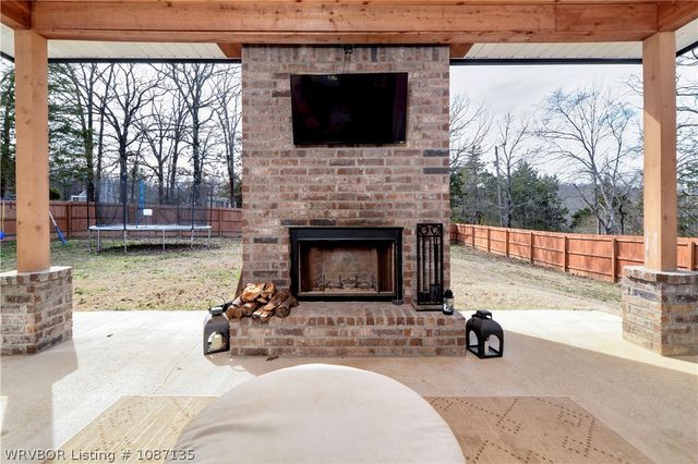 2323 S Coker Street, Greenwood, AR 72936