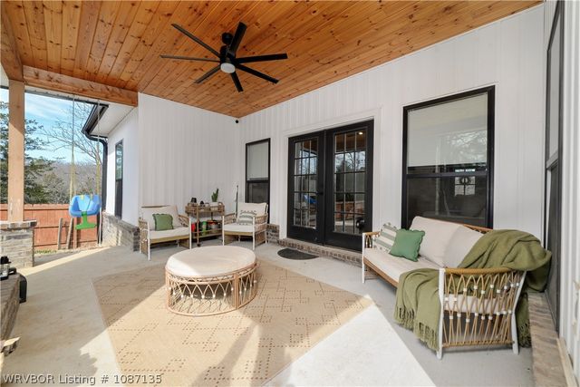 2323 S Coker Street, Greenwood, AR 72936