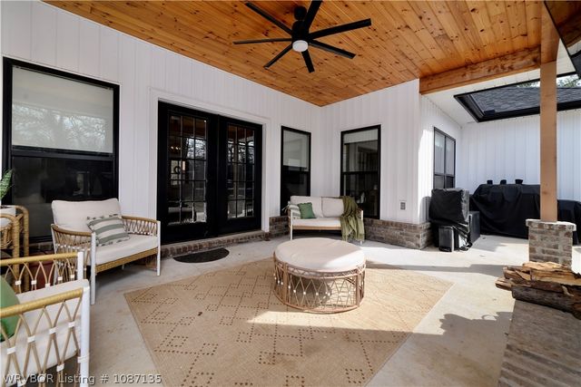 2323 S Coker Street, Greenwood, AR 72936