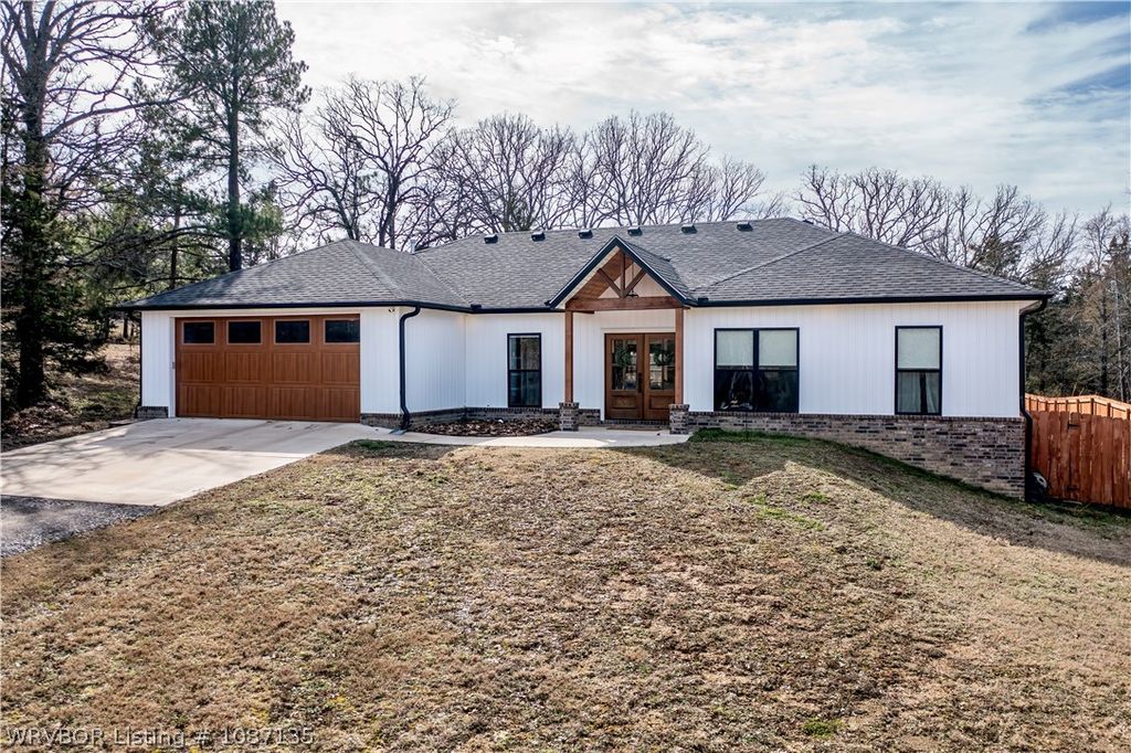 2323 S Coker Street, Greenwood, AR 72936