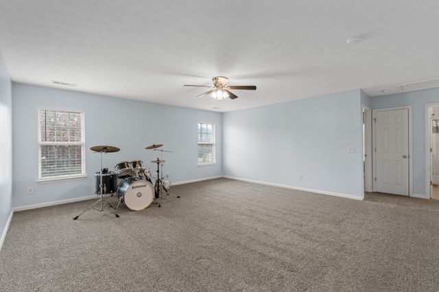 102 Clairmonte Ln, Hendersonville, TN 37075