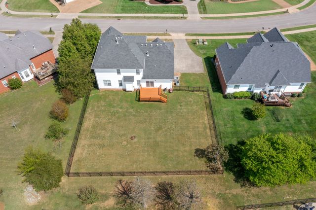 102 Clairmonte Ln, Hendersonville, TN 37075