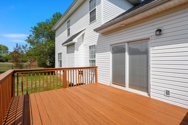 102 Clairmonte Ln, Hendersonville, TN 37075