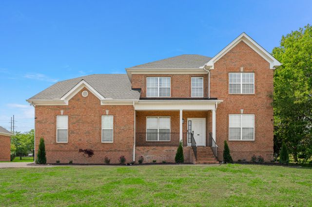 102 Clairmonte Ln, Hendersonville, TN 37075