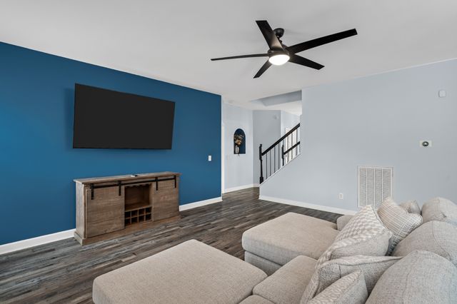 102 Clairmonte Ln, Hendersonville, TN 37075