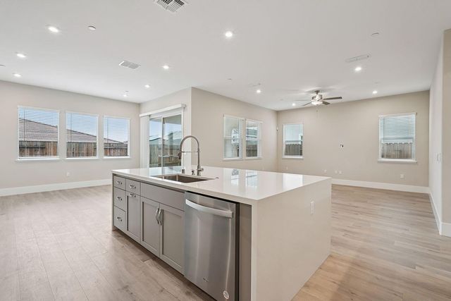 3024 Atirro Way, Rancho Cordova, CA 95742