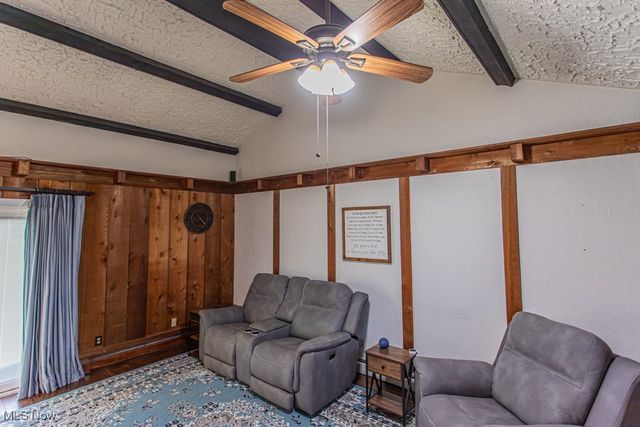 4453 N Leavitt, Warren, OH 44485