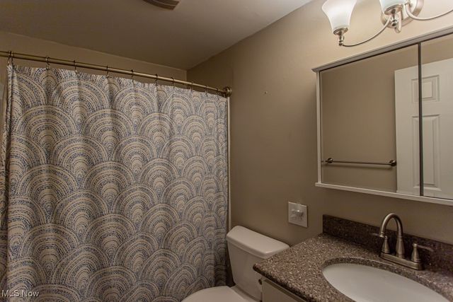 4453 N Leavitt, Warren, OH 44485