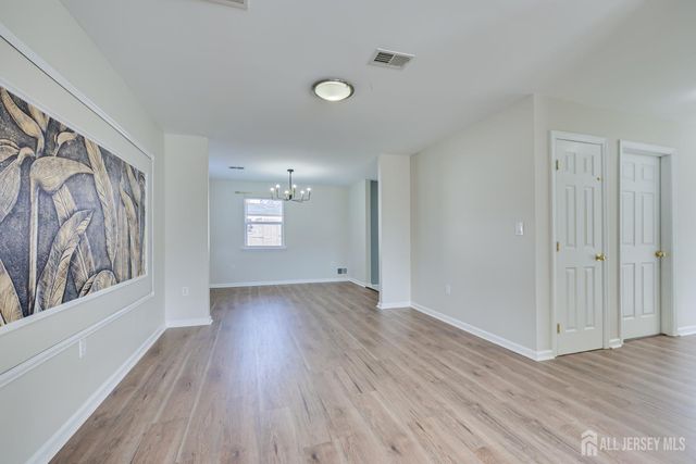 17 Idlewild Road, Edison, NJ 08817