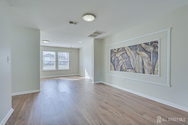 17 Idlewild Road, Edison, NJ 08817