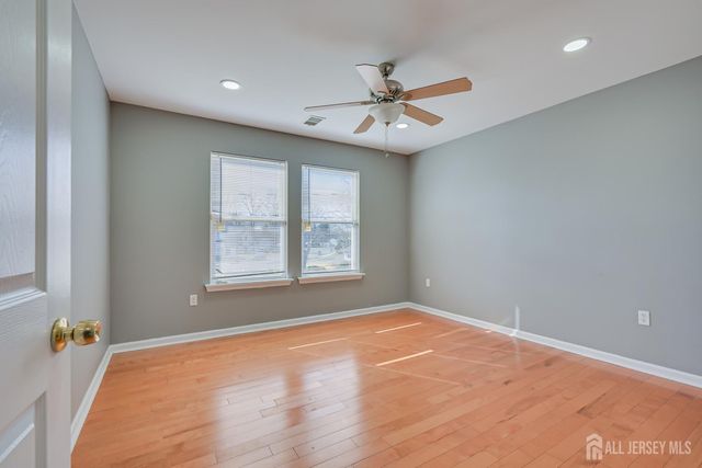 17 Idlewild Road, Edison, NJ 08817