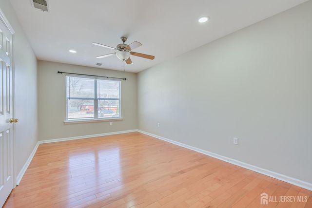 17 Idlewild Road, Edison, NJ 08817