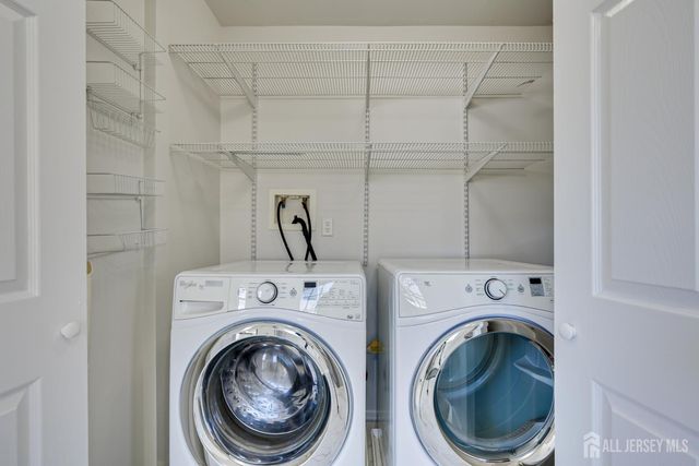 17 Idlewild Road, Edison, NJ 08817