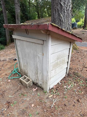 9819 Dyerville Loop Road, Myers Flat, CA 95554