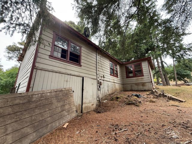 9819 Dyerville Loop Road, Myers Flat, CA 95554