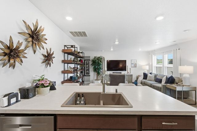 8308 S Colwood Rd, Cheney, WA 99004