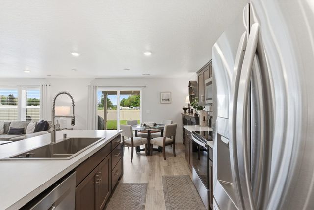 8308 S Colwood Rd, Cheney, WA 99004
