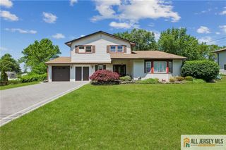 71 Gaub Road, Old Bridge, NJ 08857