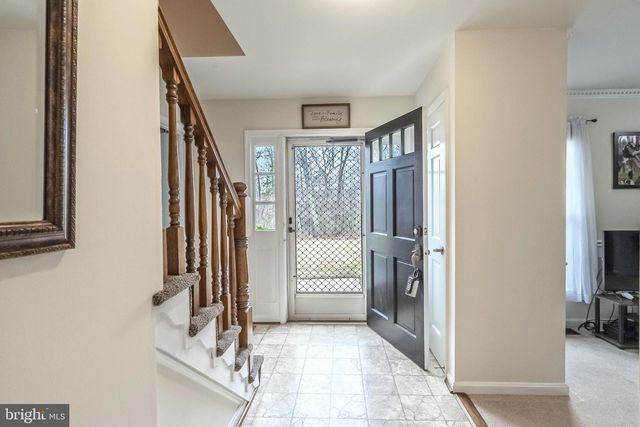 6245 SQUIRREL NEST LN, Warrenton, VA 20187