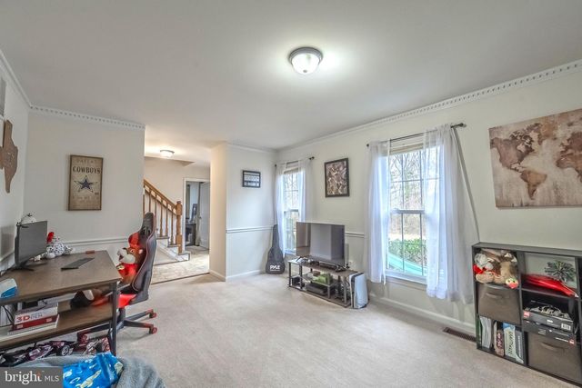 6245 SQUIRREL NEST LN, Warrenton, VA 20187