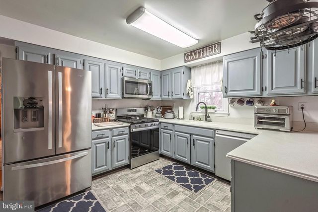 6245 SQUIRREL NEST LN, Warrenton, VA 20187