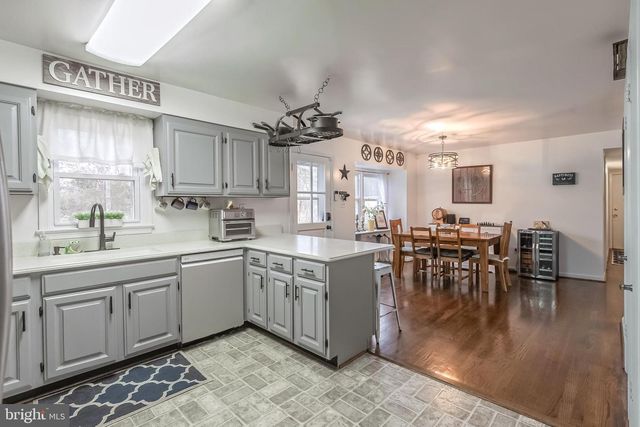 6245 SQUIRREL NEST LN, Warrenton, VA 20187