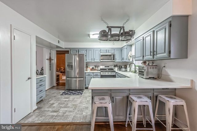 6245 SQUIRREL NEST LN, Warrenton, VA 20187