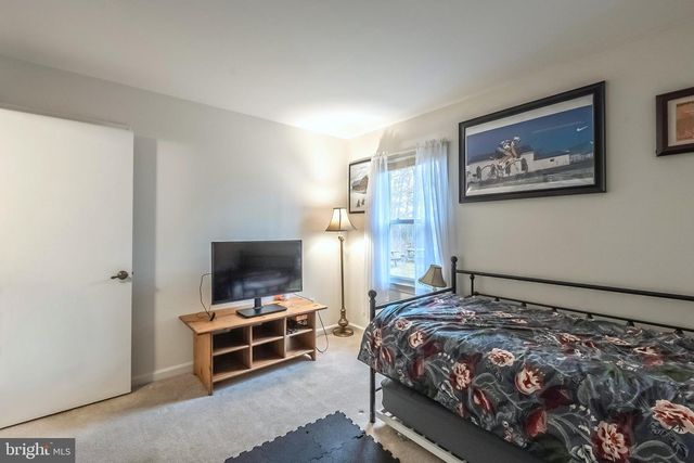 6245 SQUIRREL NEST LN, Warrenton, VA 20187