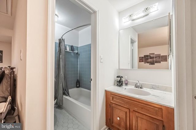 6245 SQUIRREL NEST LN, Warrenton, VA 20187