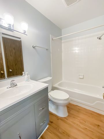 643 Wilbur Court, Gurnee, IL 60031