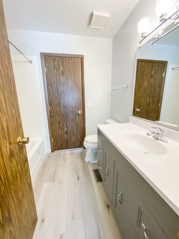 643 Wilbur Court, Gurnee, IL 60031