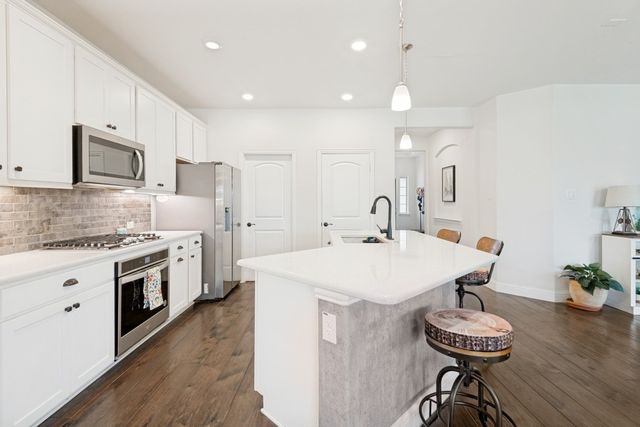 206 Highedge Drive, Fate, TX 75087