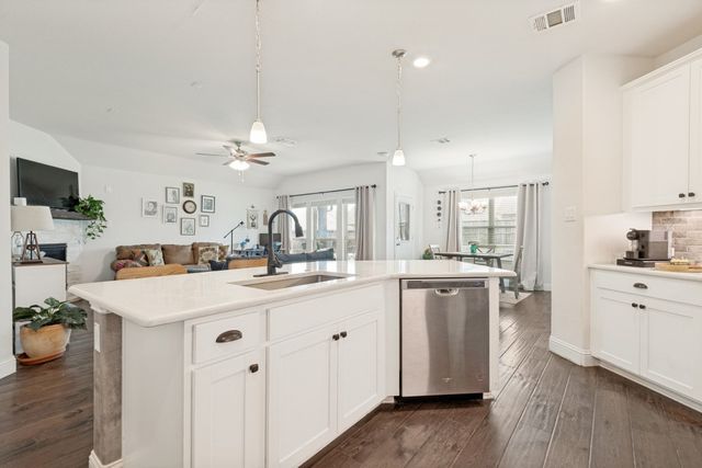 206 Highedge Drive, Fate, TX 75087