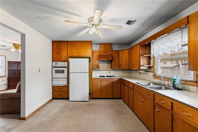 1018 N Sycamore Street, Ottawa, KS 66067