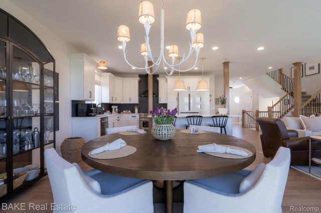 205 Mountain View Lane, Milford Village, MI 48381