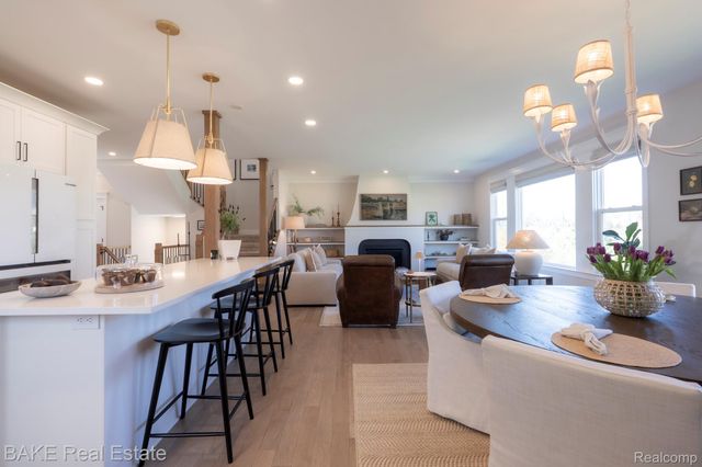 205 Mountain View Lane, Milford Village, MI 48381